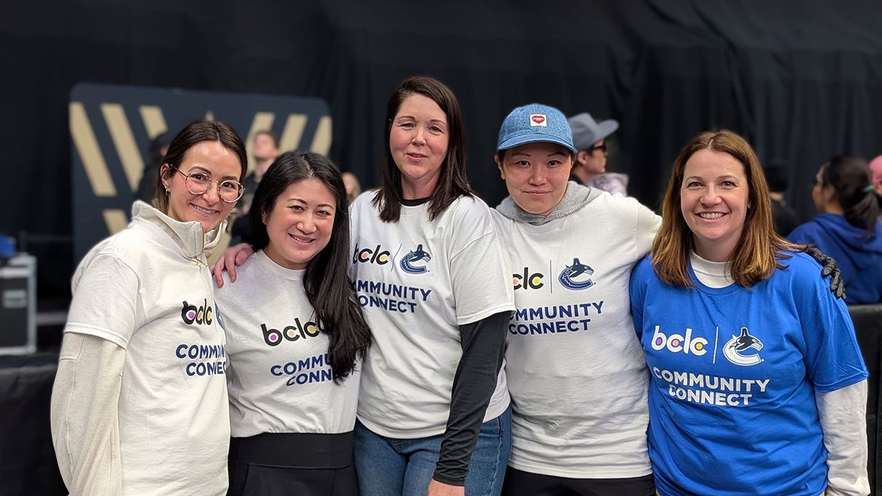 A group of BCLC employees at Nourish the Neighbourhood